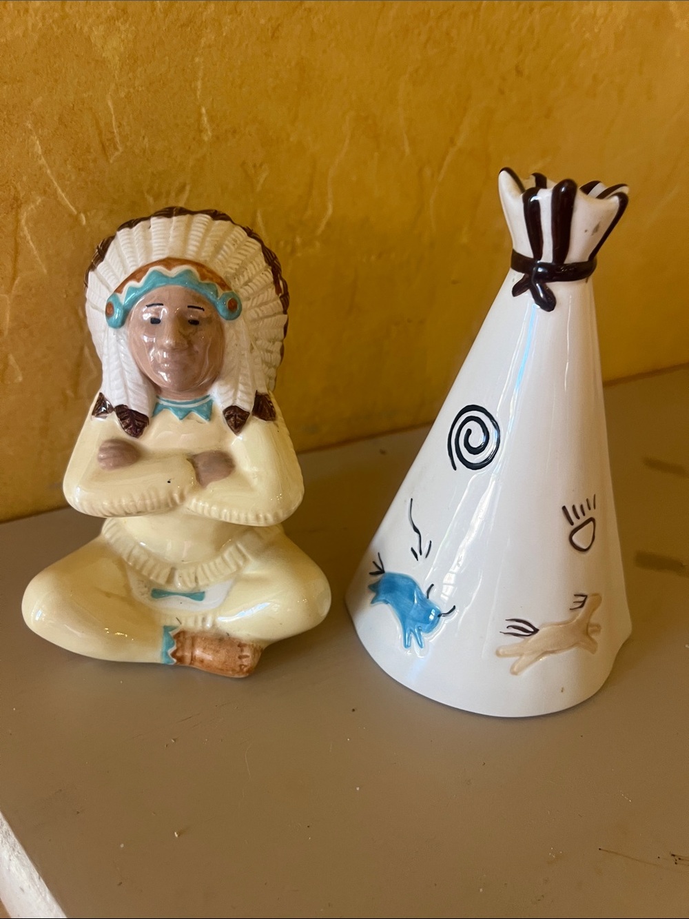 Salt & Pepper shakers